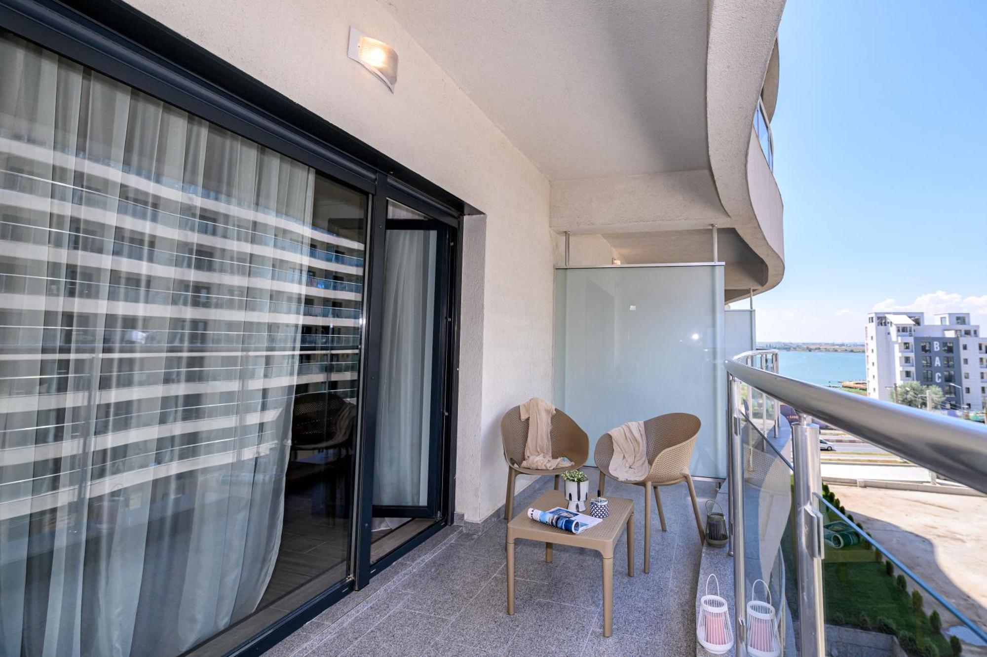 Black Pearl Loft Mamaia Exteriör bild
